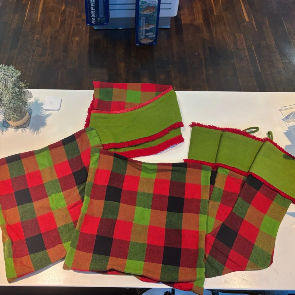 Crate&barrel Christmas Decor Bundle